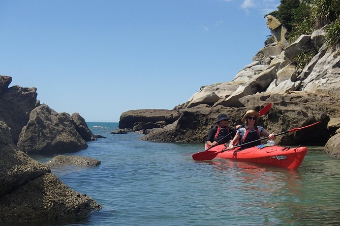 1 Day Sea Kayak Rental - Split Apple Rock: the signature paddle-by moment