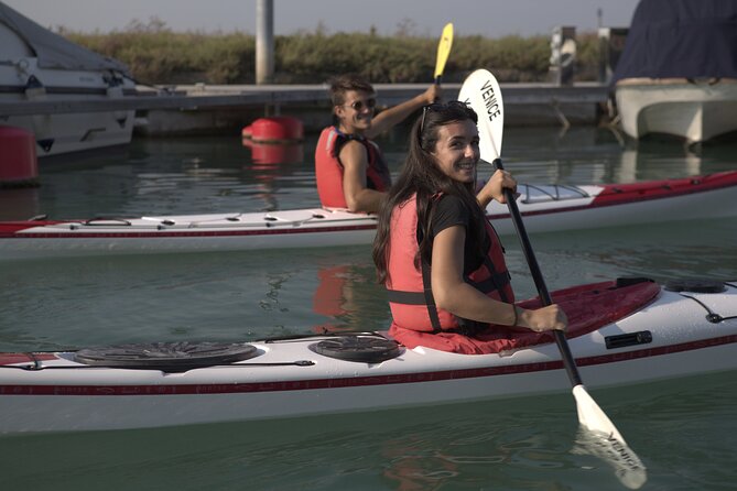 2 Hour Night Kayak Tour in Venice, premium experience with sunset - Sunset Light on the Water: Views You Won’t Get From Bridges