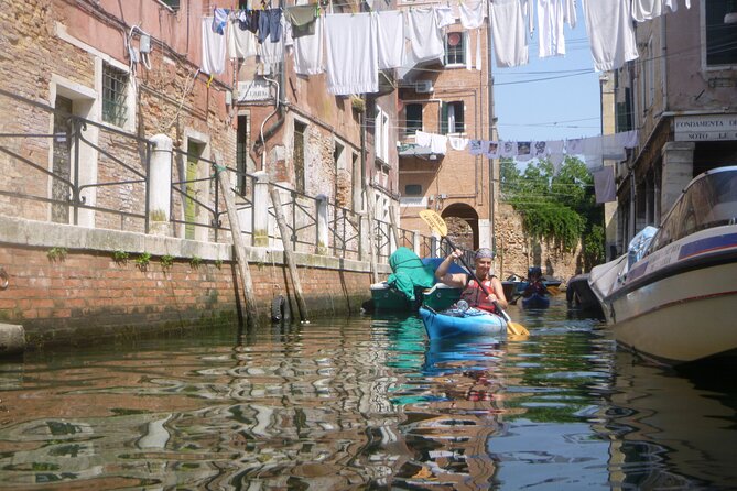 2 Hour Venice Canal Kayak Tour - Premium experience by day - Entering Venice by Water, Not Foot
