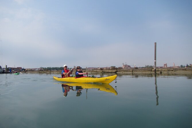 2 Hour Venice Canal Kayak Tour - Premium experience by day - Who Should Book This Venice Canal Kayak Tour