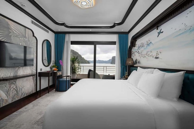 2D1N Halong Bay 6-Star Cruise: Fine Dining, Cave & Kayaking - Key Things to Love About This Ha Long 2D1N 6-Star Cruise