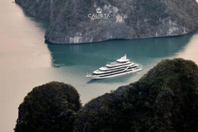2D1N Halong Bay 6-Star Cruise: Fine Dining, Cave & Kayaking - Day 1: Sung Sot Cave, Titop Island, and the Best Kind of Busy