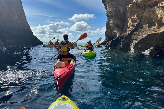 2h Guided Kayak Vila Franca do Campo Coastal and Islet Caves - Who should book this kayaking tour (and who should skip it)
