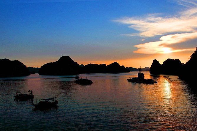 3-Day Cruise on Ha Long Bay with Kayaking, Swimming, Cooking Class,... - Van Gia Floating Village by Kayak or Rowboat: Up Close Without the Rush