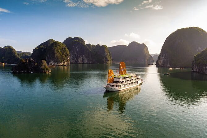 3Day Kayak & Trek to Ha Long Bay and Tamcoc (the 2nd day private) - Day 3: Tam Coc Sampan Ride Through Three Tunnels and Hoa Lu Temples