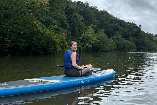 7 Mile Guided Paddleboard Tour On The French Broad River in Asheville - Gear checklist: the few things to bring so you finish comfortable