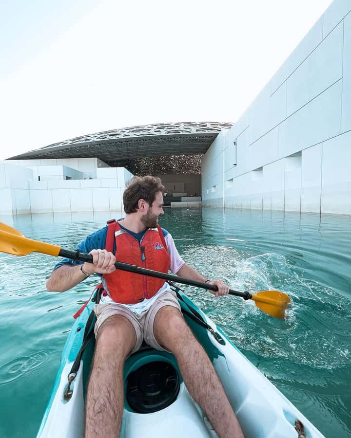 Abu Dhabi: Guided Kayak Tour around Louvre - Small Details That Make the Experience Better