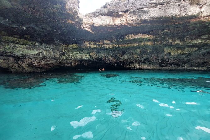 Adventure to the caves by canoe - Grotte Marine Di Leuca: sea caves that feel close-up