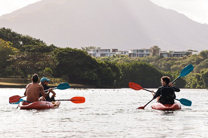 Afternoon Guided Kayak Tour on the Tamarin River - Meeting at Tamarin Bay Surfschool: the start that sets the tone