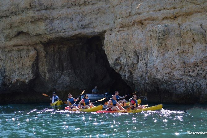 Albufeira Kayak Tour – Relaxing Trip with 2 Guides - Caves, Arches, and Praia do Ninho das Andorinhas