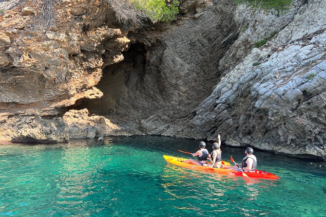 Alcudia: Guided Sea Kayaking & snorkelling Tour (day & sunset) - Getting started at Camí Vell de la Victòria (and why it’s a good meeting point)