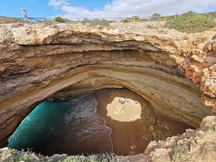 Algarve: Benagil Cave Sunrise Kayak Tour with Shower Use - Carvalho Beach and the return: finishing strong without feeling rushed