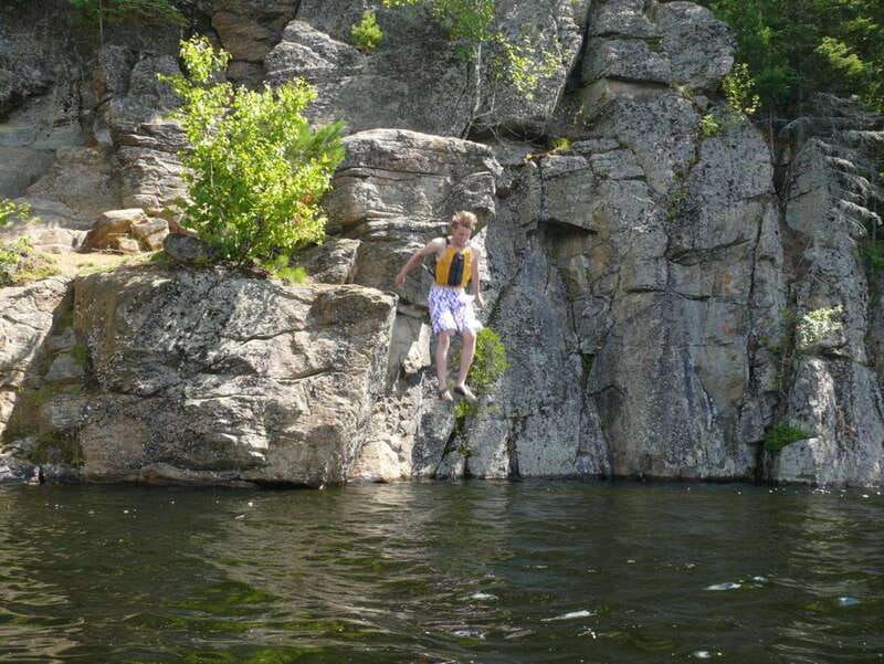 Algonquin Park: Guided Canoe Day Tour - Getting geared up: knee-deep water and the paddle basics