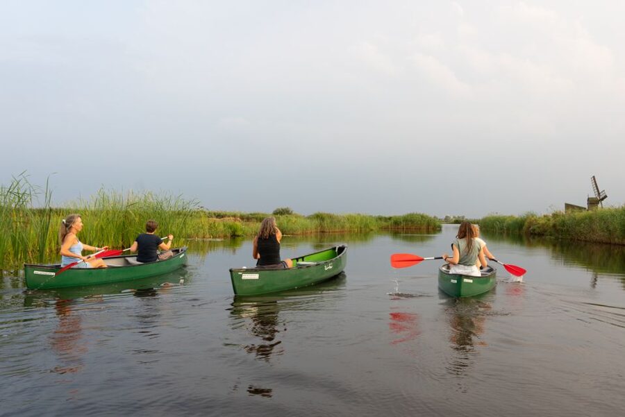 Amsterdam: 2-Hour Guided Canoe Trip - The briefing, the gear, and what “small group” really changes