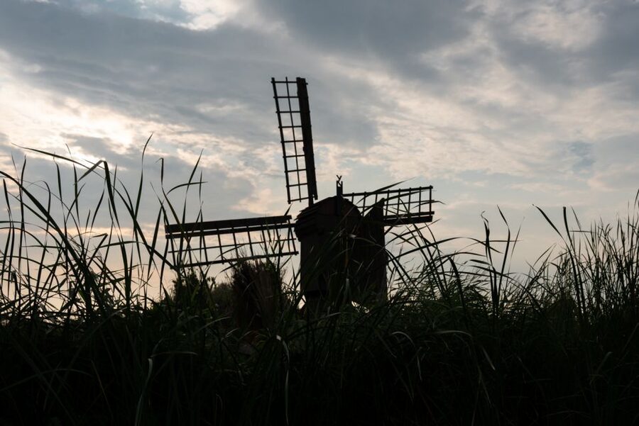 Amsterdam: 2-Hour Guided Canoe Trip - Two hours on the water: Watergang canals, meadows, and Dutch water management