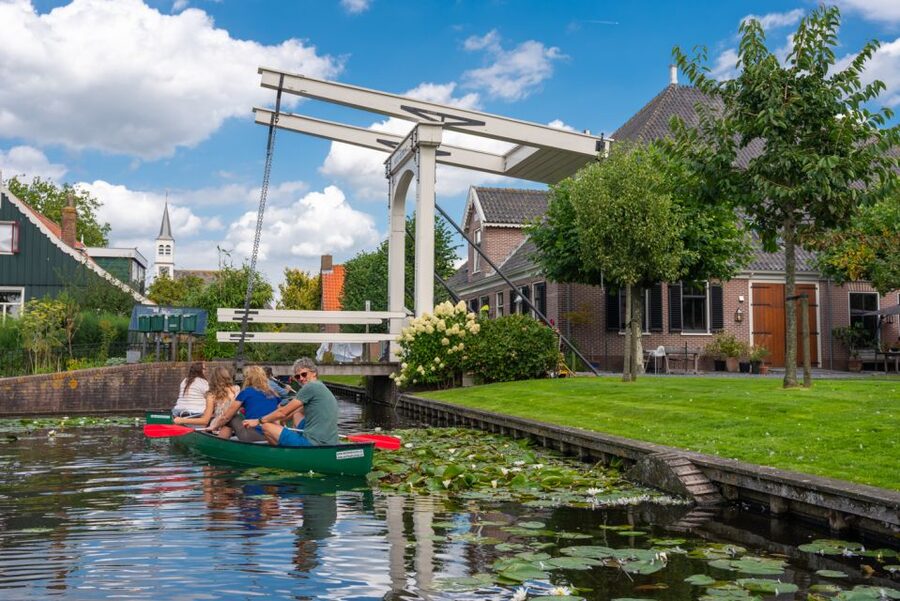 Amsterdam 5-Hour Guided Canoe Trip in the Wetlands - Island Picnic at Mid-Trip: Eating Where the Birds Are