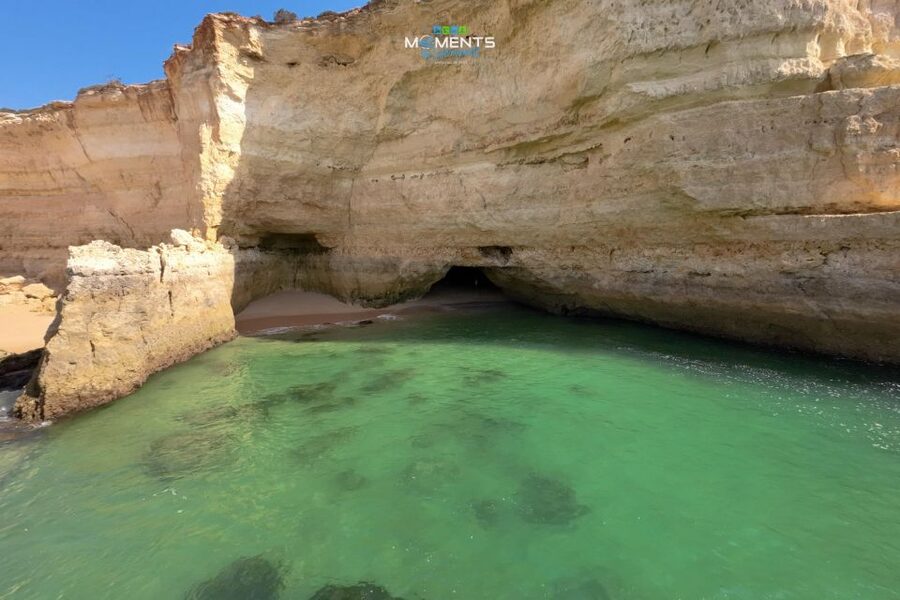 Armação de Pêra: 2-Hour Wild Beaches and Caves Kayak Tour - Practical tips that help you enjoy the caves more
