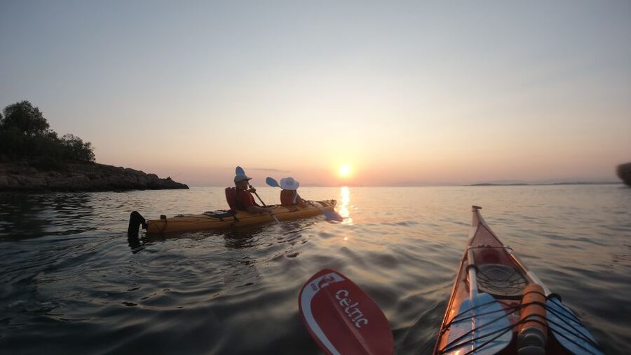 Athens: Sea Kayak Sunset Tour - Where You Start: Kavouri Beach and the Warm-Up That Matters