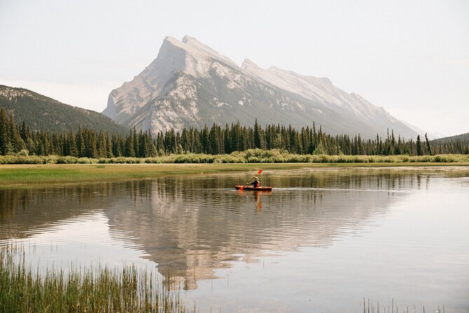 Banff National Park- Double Kayak Experience - Meeting at Banff Canoe Club: getting set up without wasting time