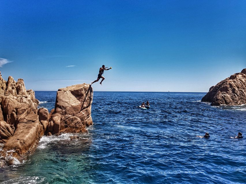 Barcelona: Costa Brava Hiking, Sea Kayaking & Lagoon Dipping - Meeting at Pl. de Catalunya: Where the Day Starts