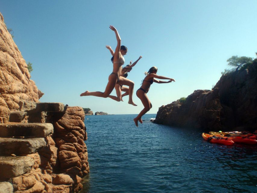 Barcelona: Costa Brava Kayak & Snorkeling Small Group Tour - From Bohème Café to the Costa Brava: How the Day Gets Moving