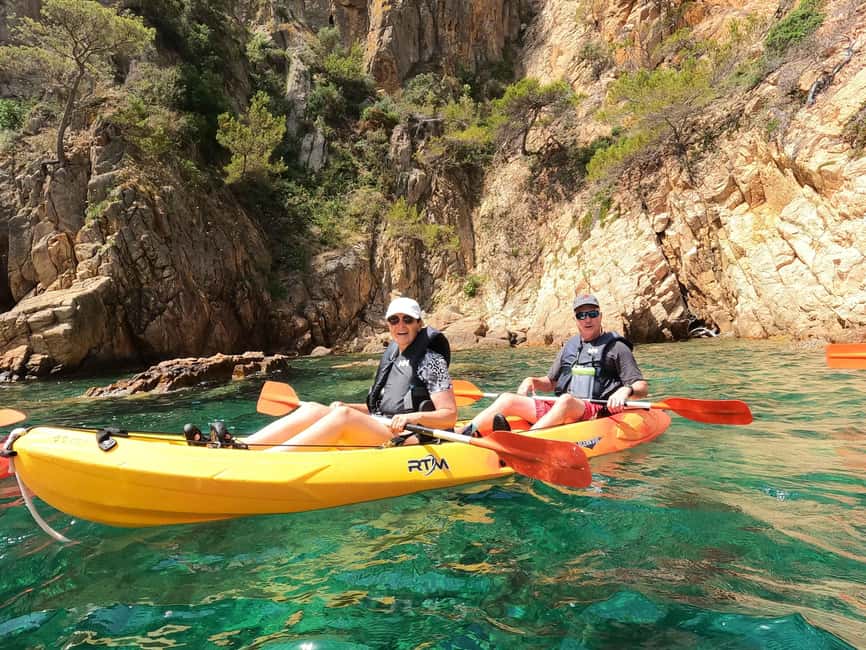 Barcelona: Costa Brava Kayaking & Snorkeling Tour with Lunch - What to bring (and what to skip)