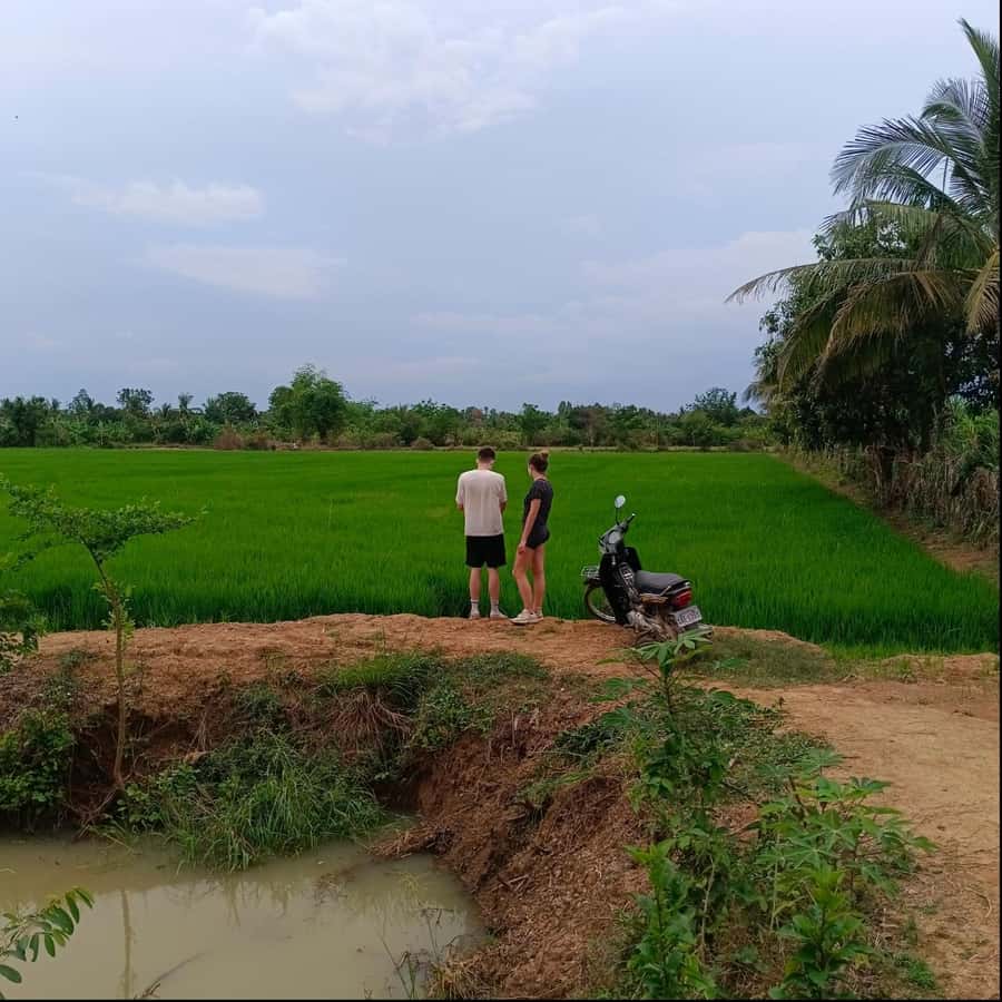 Battambang,Tuktuk and kayak, BambooTrain ,Wat Banan,Bat cave - Wat Banan on the mountain path: views without committing to the full climb