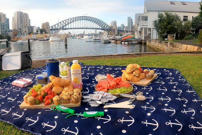 Beautiful Sydney Harbour Breakfast Kayaking Tour - The harbour photo moment: Bridge, Opera House, and Luna Park