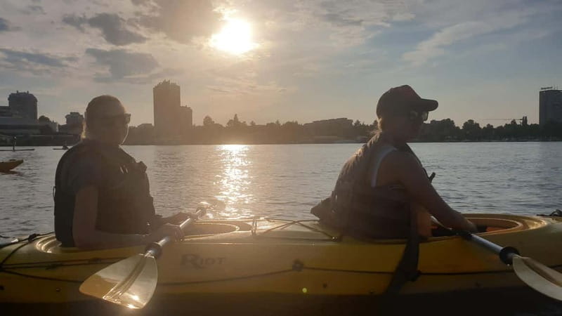Belgrade: Great War Island Kayak Adventure - Downstream sights: Nebojša’s Tower and the Belgrade Fortress backdrop