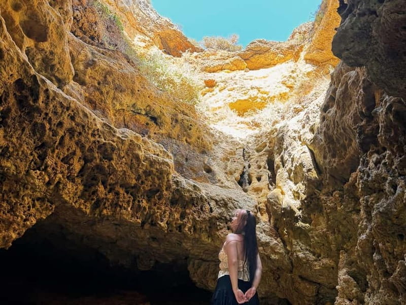 Benagil: Guided Sunrise Kayak Tour with Licensed Guide - Gear, comfort, and what to bring for an Algarve sunrise