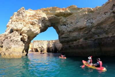 Benagil Kayak - Meeting in Lagoa, getting on the water without fuss
