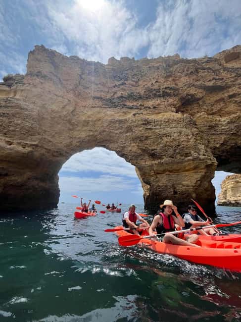 Benagil: Kayak Adventure - Meeting at Estrada de Benagil: Starting Smooth (If You’re Early)