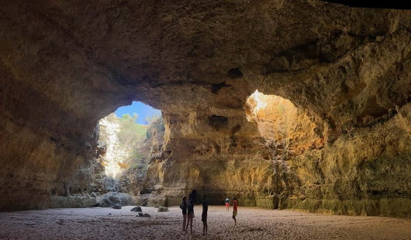 Benagil Kayak Tour: Explore Secret Caves with Licensed Guide - Learn the kayak fast: safety briefing to first paddle