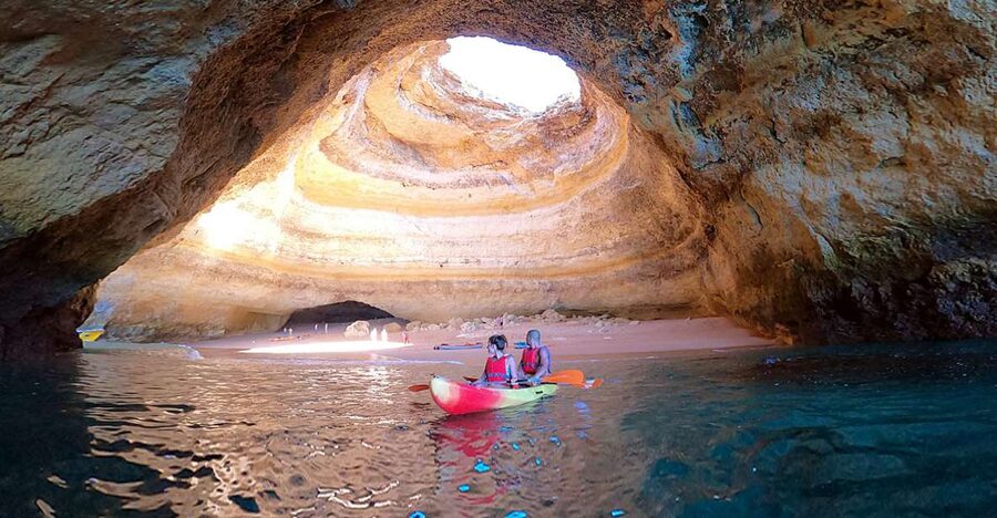 Benagil: Kayaking Adventure in Benagil Caves & Marinha Beach - Benagil Beach start: find the Taruga kiosk and get settled early