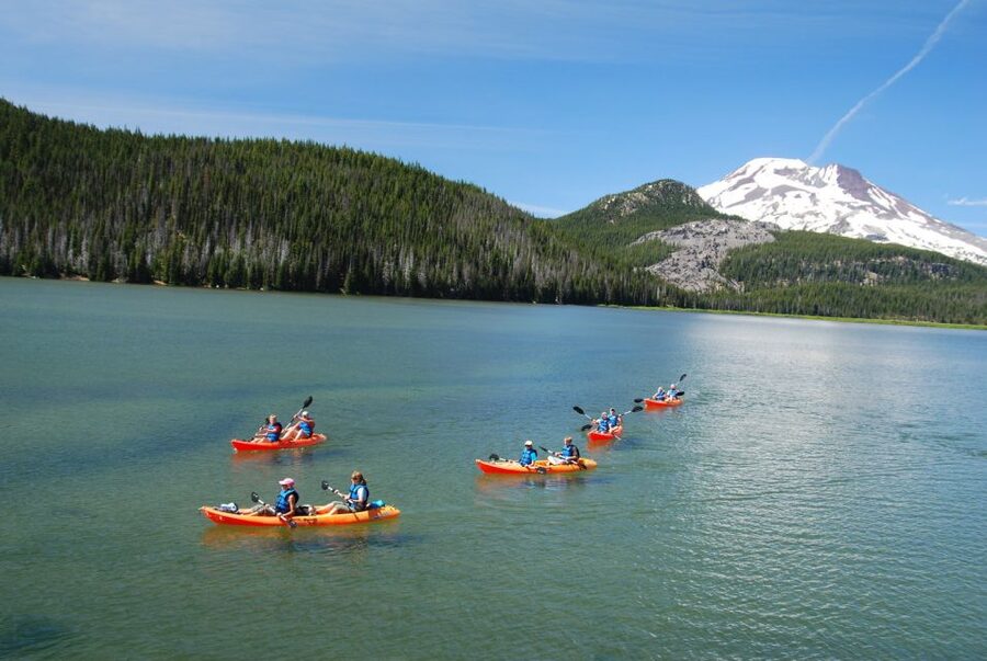 Bend: Guided Kayak Tour on the Cascade Lakes - Meeting Wanderlust Tours in Bend (the smooth start matters)