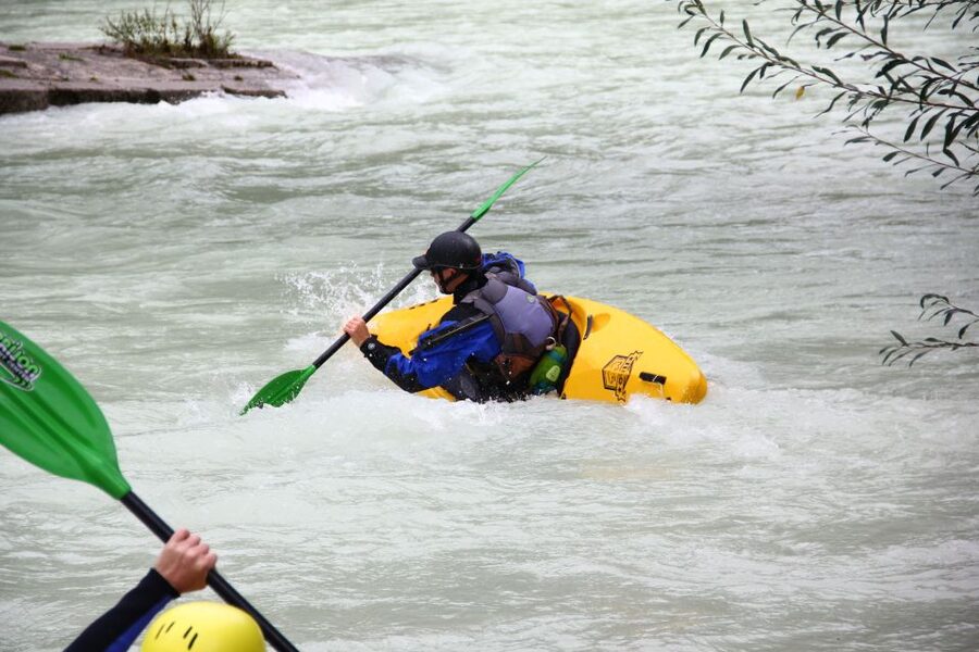 Bovec: Soča River 1-Day Beginners Kayak Course - Progressing into rapids: how the guide keeps it beginner-safe