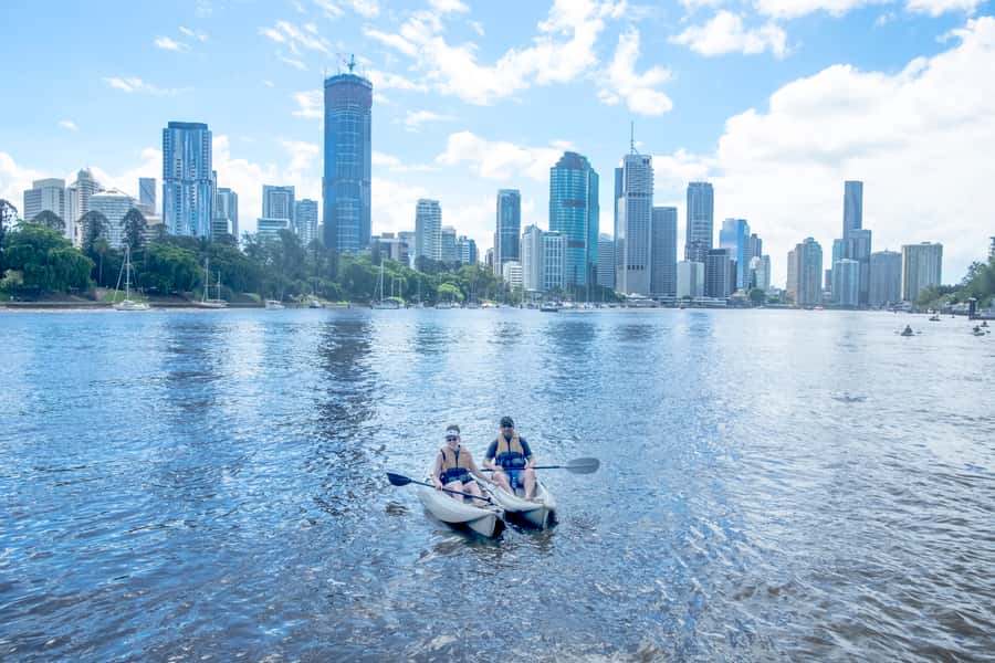 Brisbane: Guided River Kayak Tour - Riverlife meeting point at Kangaroo Point: how to find it without stress
