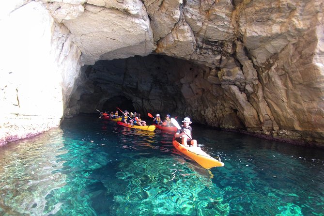Cabo de Gata Active. Guided kayak and snorkel route through coves of the Natural Park - Guides, language, and group size: what you can expect in practice