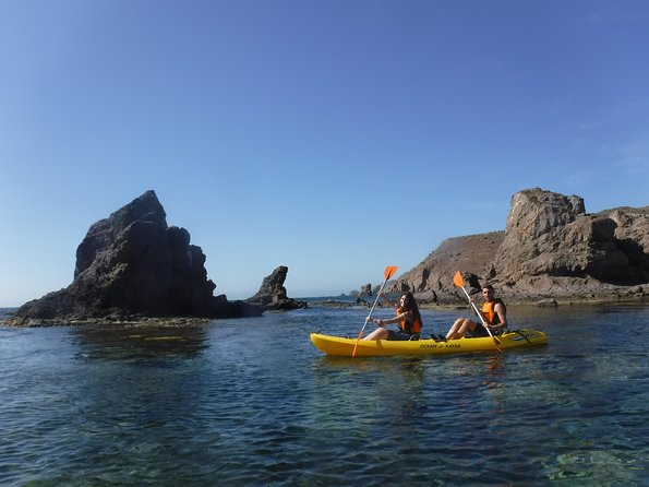 Cabo de Gata: Tour en kayak y snorkel full face + fotos incluidas - Kayak the Volcanic Coast of Cabo de Gata-Níjar