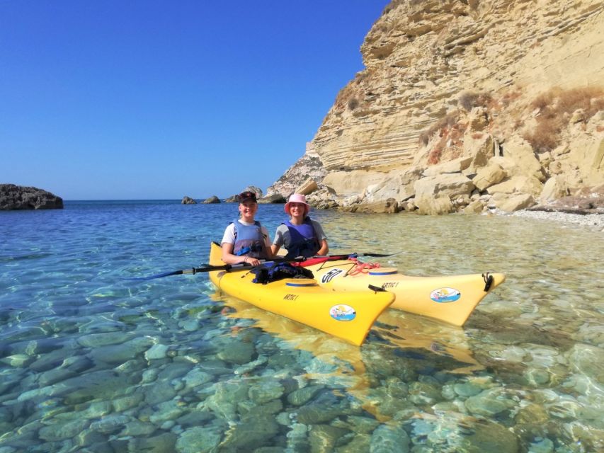 Cagliari: Guided Kayak Excursion in the Gulf of Cagliari - The short lesson that turns beginners into paddlers