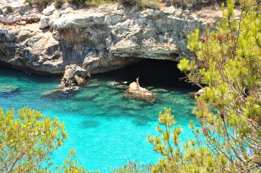 Cala des Moro/S'Almunia: Snorkel and SUP Tour - Stop 1: Caló del Moro Swimming and Snorkeling Time