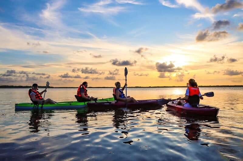 Cancun: Sunset Kayak Experience in the Mangroves - The first 45 minutes: easing into the mangroves at dusk light