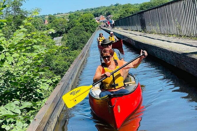 Canoe Trip Over the Pontcysyllte Aqueduct - Canal Crowds and Waiting Time: The Trade-Off
