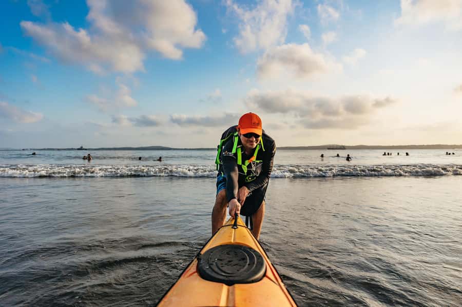 Cartagena: Sunset Sea Kayaking Tour - Why Cartagena Bay at sunset beats a beach chair