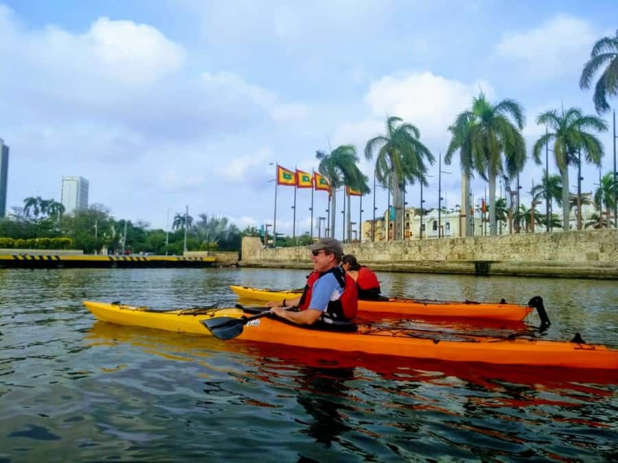 Cartagena: Walled City Kayak Tour - Key things you’ll notice on this Walled City Kayak Tour