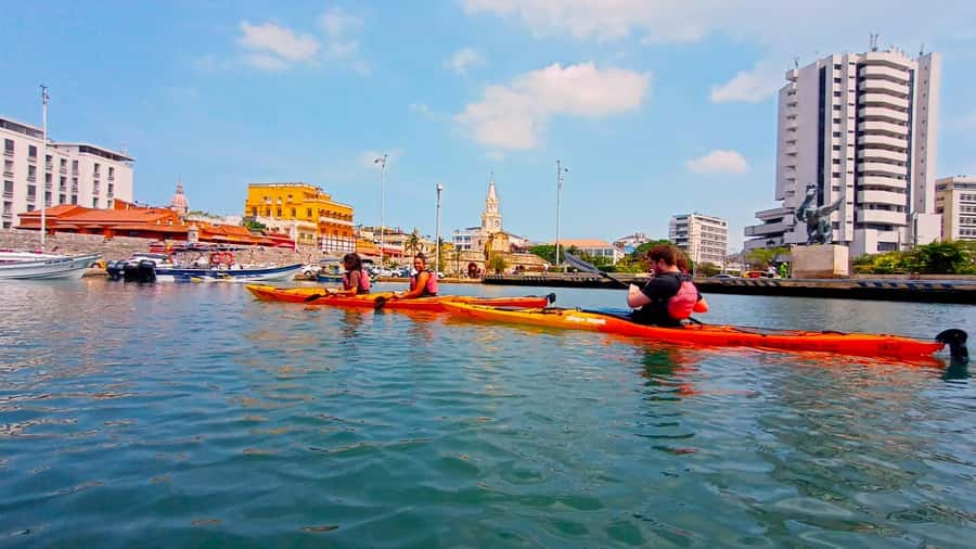 Cartagena: Walled City Kayak Tour - Why Cartagena’s Walls Make Sense When You Paddle Them