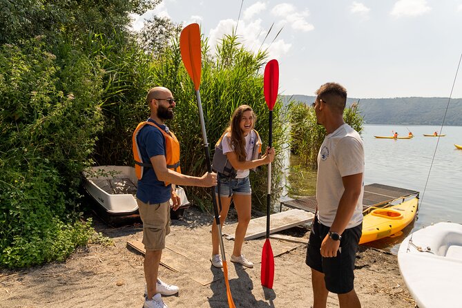 Castel Gandolfo Kayak Tour with Wine and Food Tasting - Guides make the difference: who you might paddle with