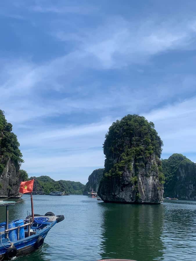 Cat Ba: Lan Ha and Ha Long Bay Boat Tour with Kayaking, Cave - How this Lan Ha Bay day tour feels in real life