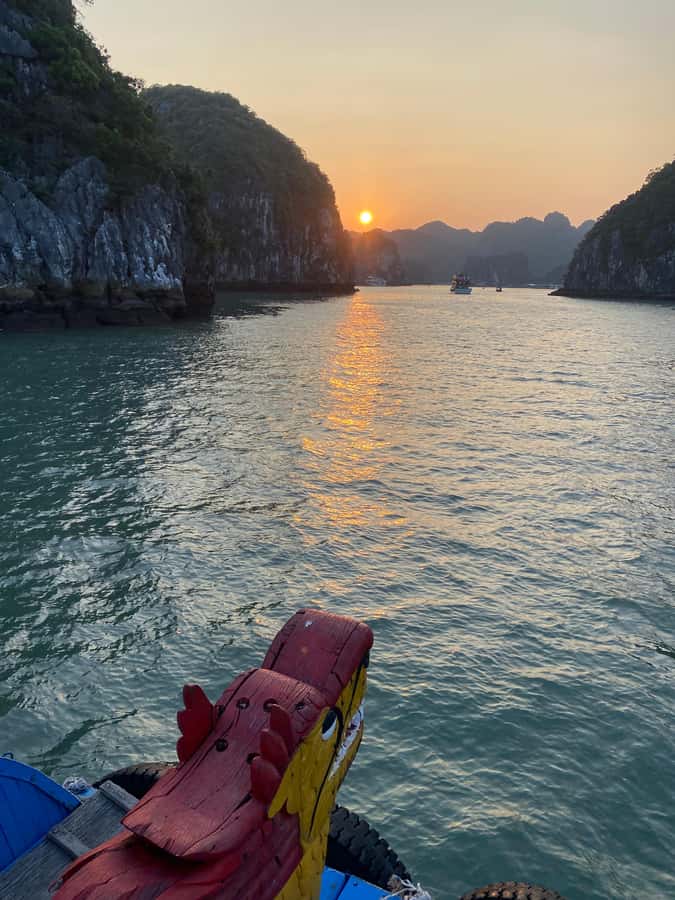 Cat Ba : Lan Ha Bay Bioluminescent Plankton Kayak Boat Tour - Sunset Swim and the 10–12 Meter Limestone Rock Jump