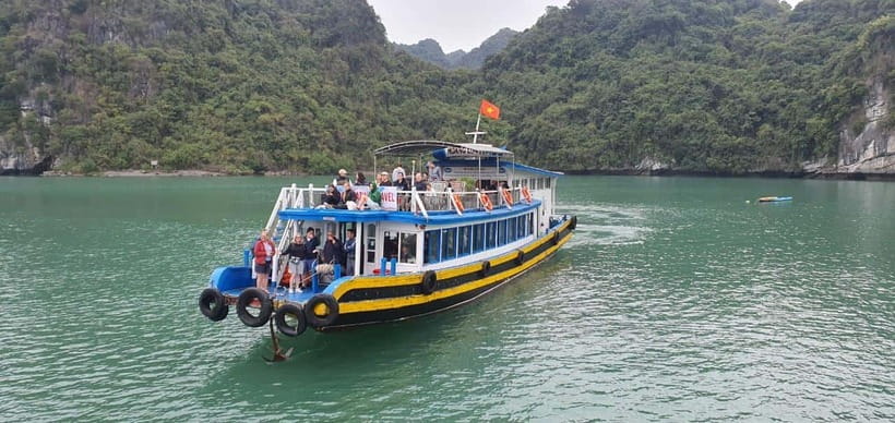 Cat Ba: Lan Ha, HaLong bay full day- biking, kayaking, lunch - Floating fishing village cruising: the story-driven part